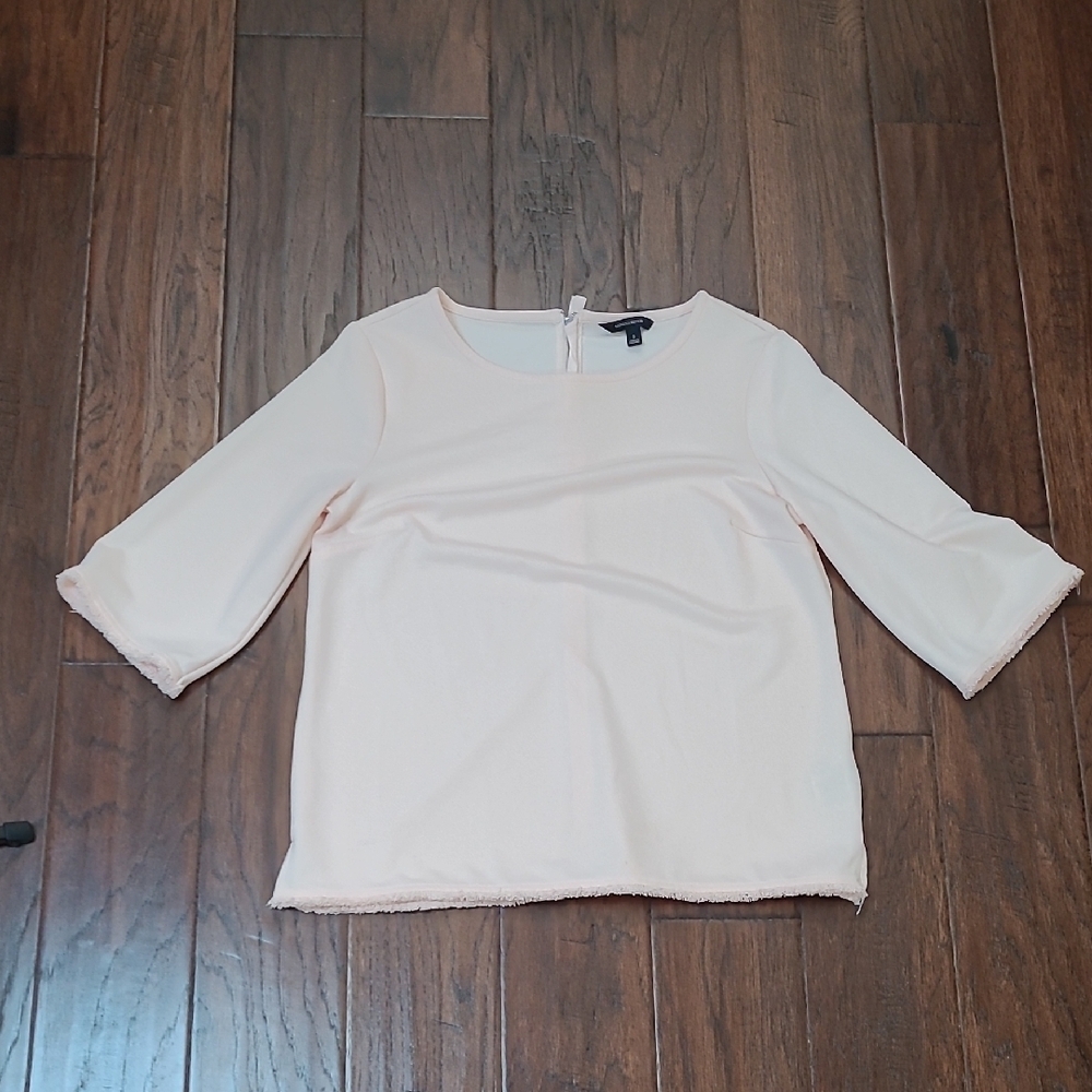 Banana Republic Light Pink Frayed Hem 3/4 Length Sleeve Blouse size Small